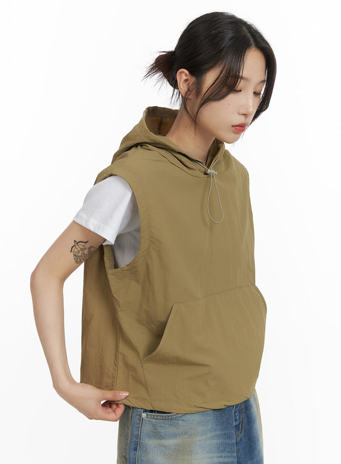 nylon-pocket-hooded-vest-cm426 / Beige