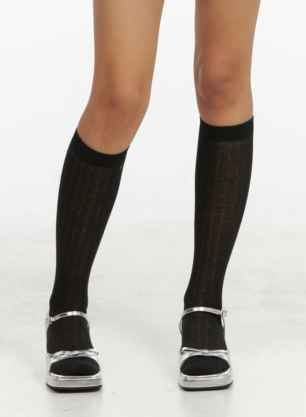 ribbed-knee-socks-iu410 / Black