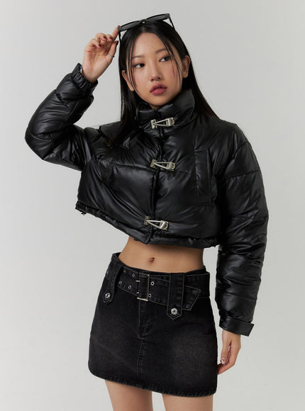 faux-leather-three-buckled-high-neck-puffer-jacket-cd315 / Black