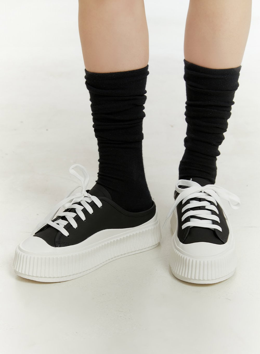 low-top-sneakers-ou419 / Black