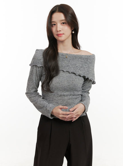 frill-off-shoulder-top-on429 / Gray