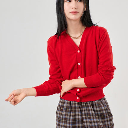 buttoned-v-neck-cardigan-of406 / Red