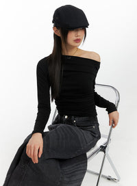 asymmetrical-ruched-top-cm413 / Black