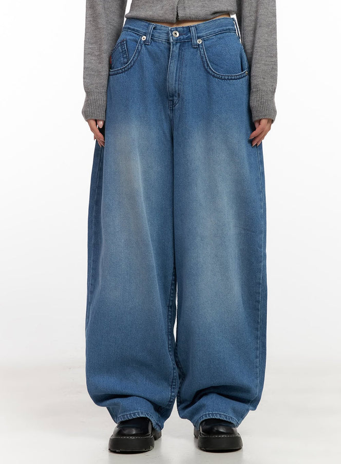 charlie-stitched-baggy-jeans-cn416 / Blue