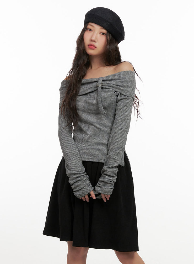 off-shoulder-shirred-top-cn426 / Gray