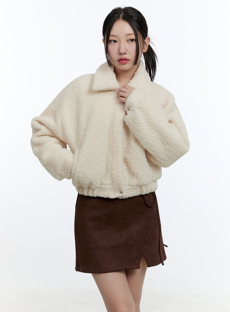 plushie-zip-up-faux-fur-jacket-cd423 / Light beige