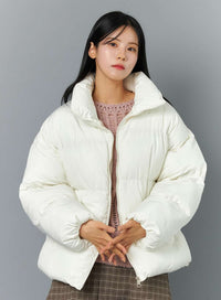 oversized-high-neck-puffer-jacket-on315 / Light beige