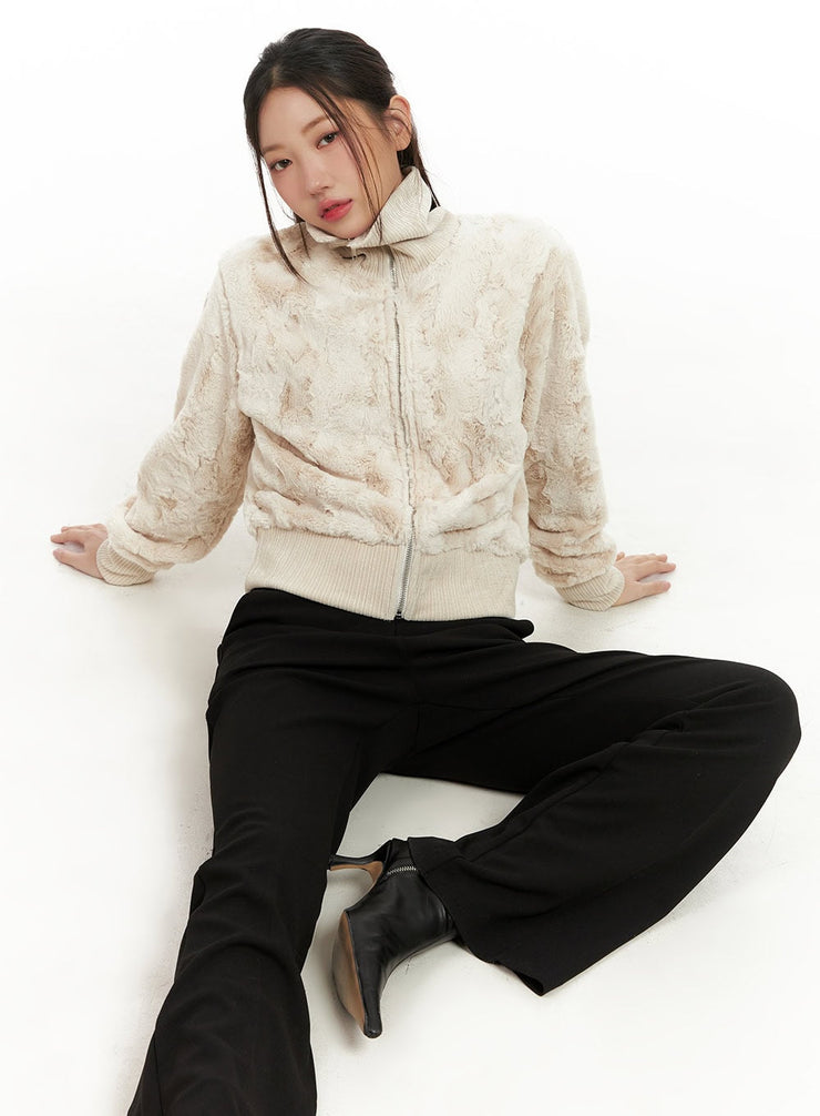 soft-touch-fuzzy-bomber-cn426 / Light beige