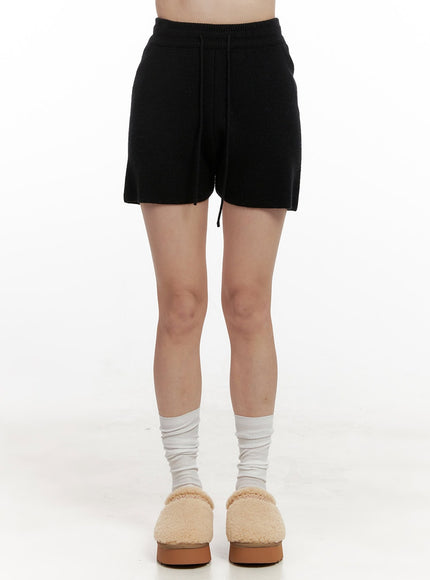 cozy-drawstring-knit-shorts-on422