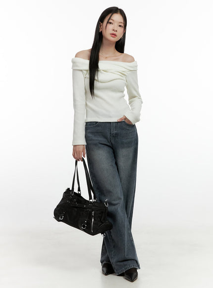 twist-off-shoulder-sweater-on408