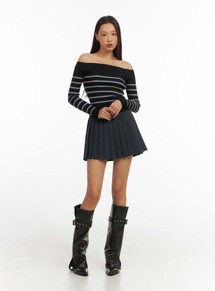 stripe-buttoned-off-shoulder-top-io409