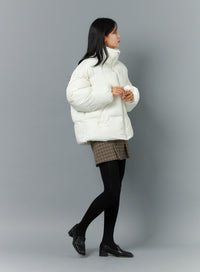 oversized-high-neck-puffer-jacket-on315