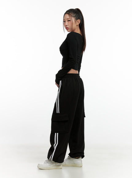 pocket-detail-wide-leg-track-pants-cn412