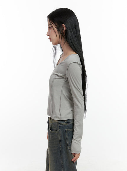 stitched-v-neck-long-sleeve-top-cn407