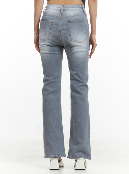 lightwashed-bootcut-jeans-cu417