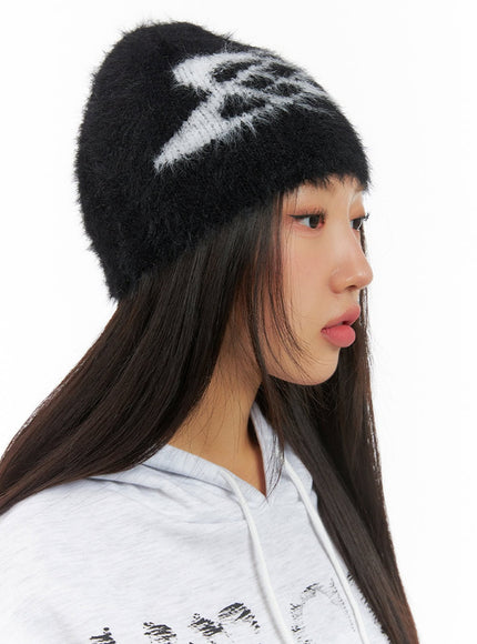 fuzzy-graphic-bliss-beanie-is402