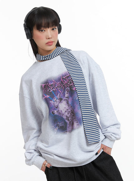 terry-round-neckline-universal-cat-oversized-sweatshirt-ij411