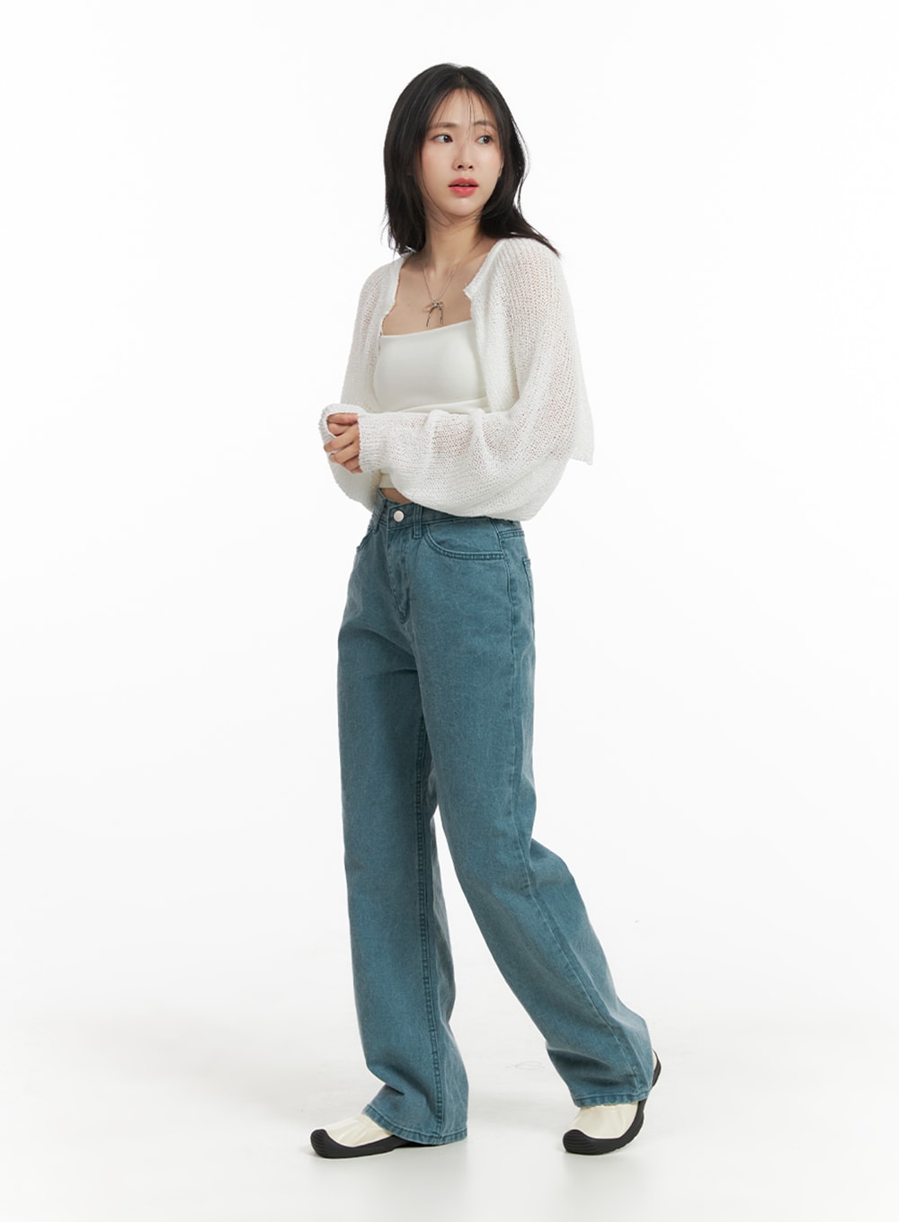 light-washed-straight-jeans-om412