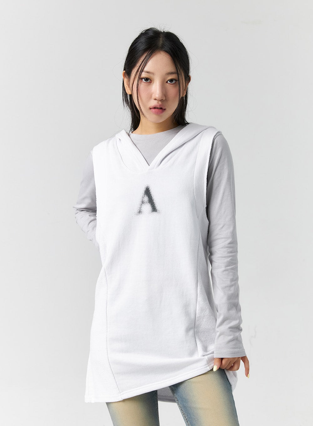 graphic-sleeveless-long-hoodie-cs302