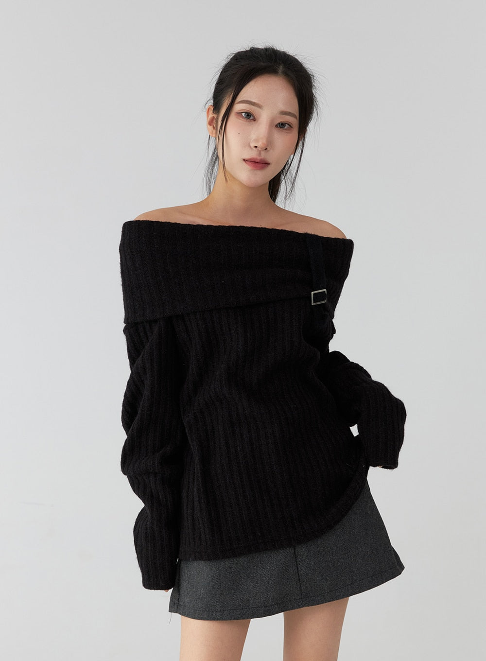 off-shoulder-buckle-knit-sweater-cd322