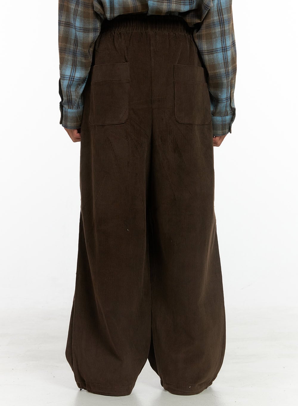 mens-corduroy-pintuck-parachute-pants-brown-is419