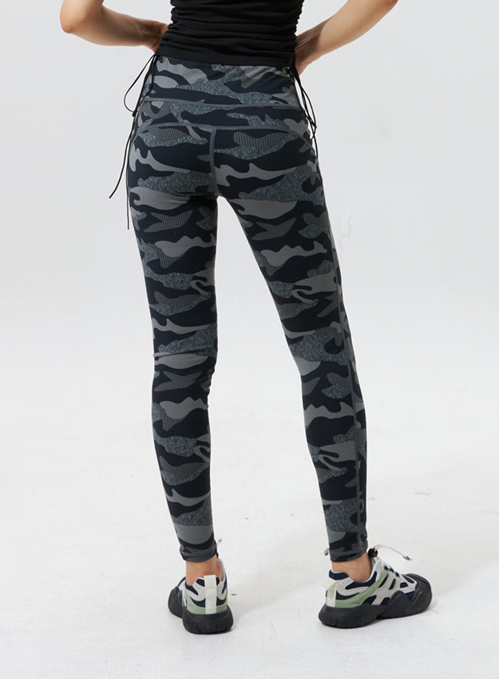 camo-graphic-leggings-ig324