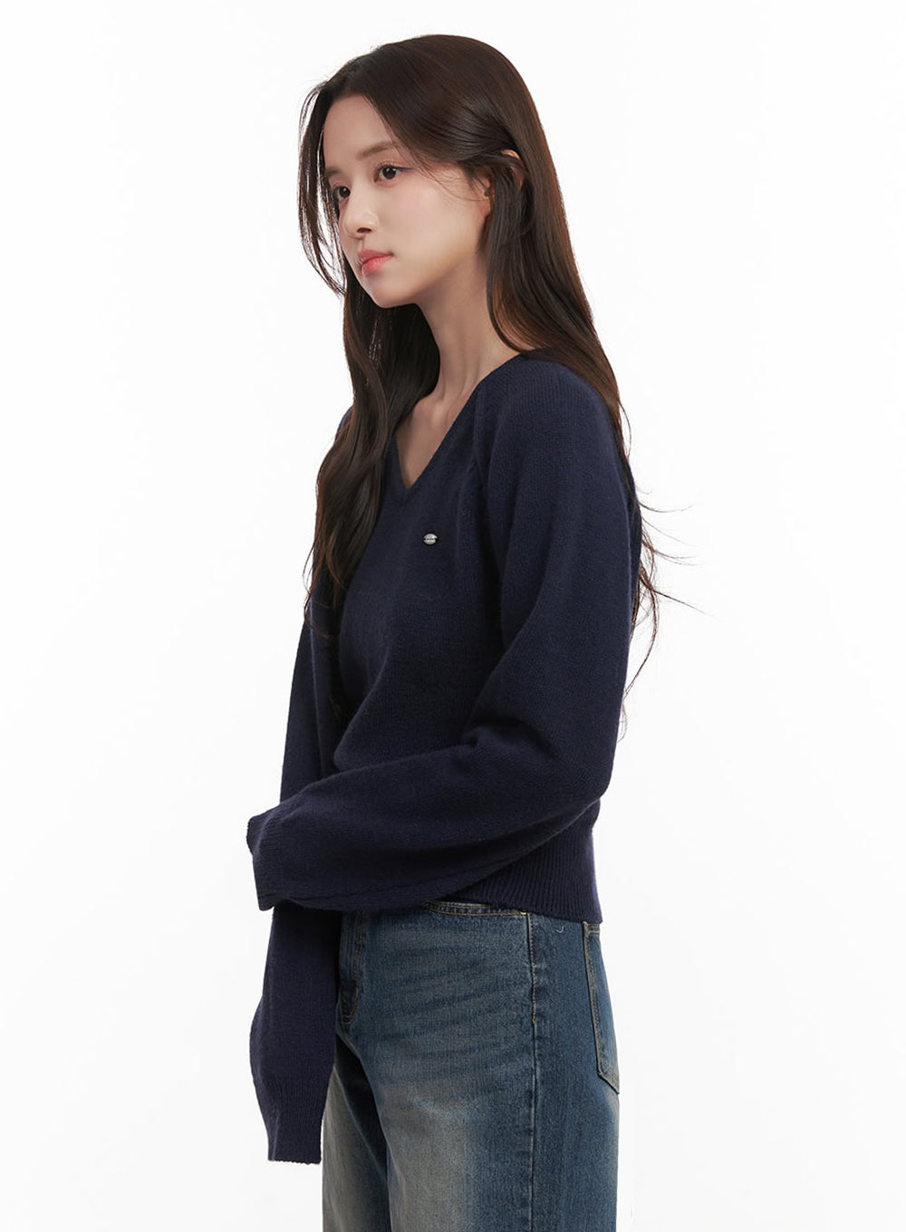 Comfort V-Neck Crop Sweater IJ510