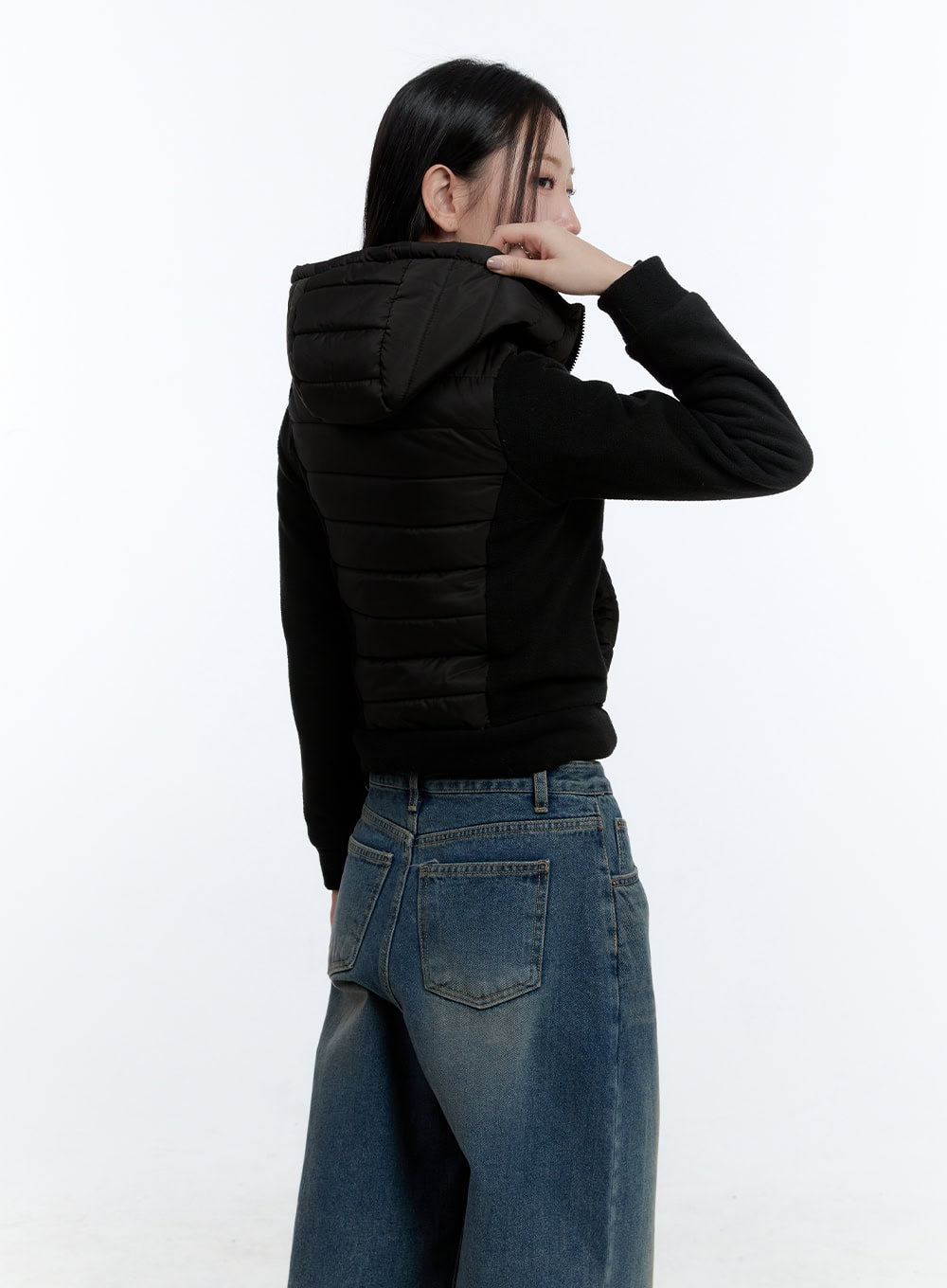 slim-fit-hooded-puffer-vest-cd424