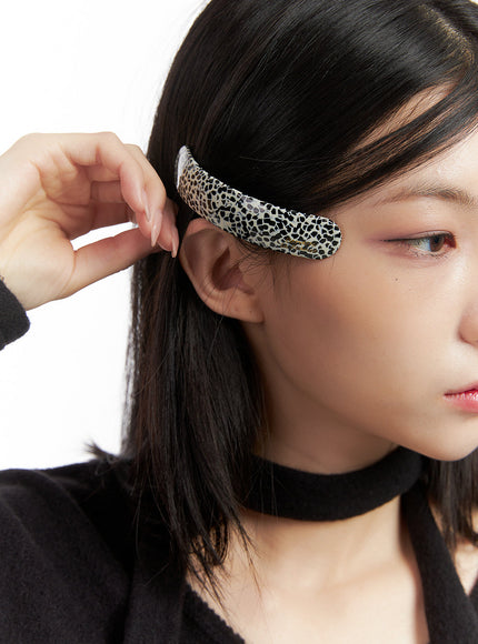 acrylic-hair-clip-cn428