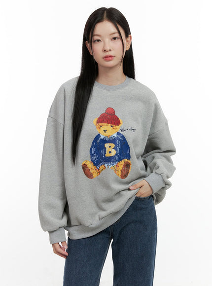 bear-graphic-crewneck-sweatshirt-on408