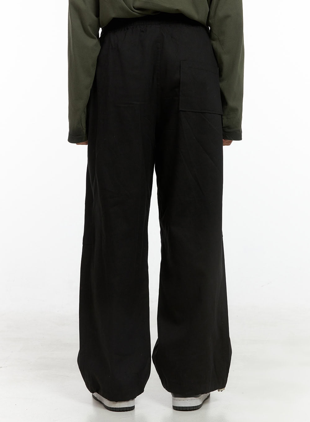 mens-pintuck-banded-wide-fit-cotton-pants-is420