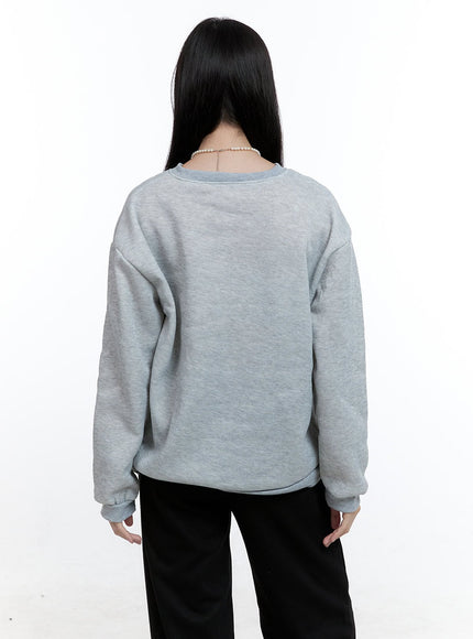 graphic-long-sleeve-crewneck-sweater-oo429