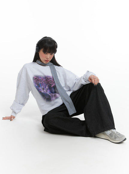 terry-round-neckline-universal-cat-oversized-sweatshirt-ij411