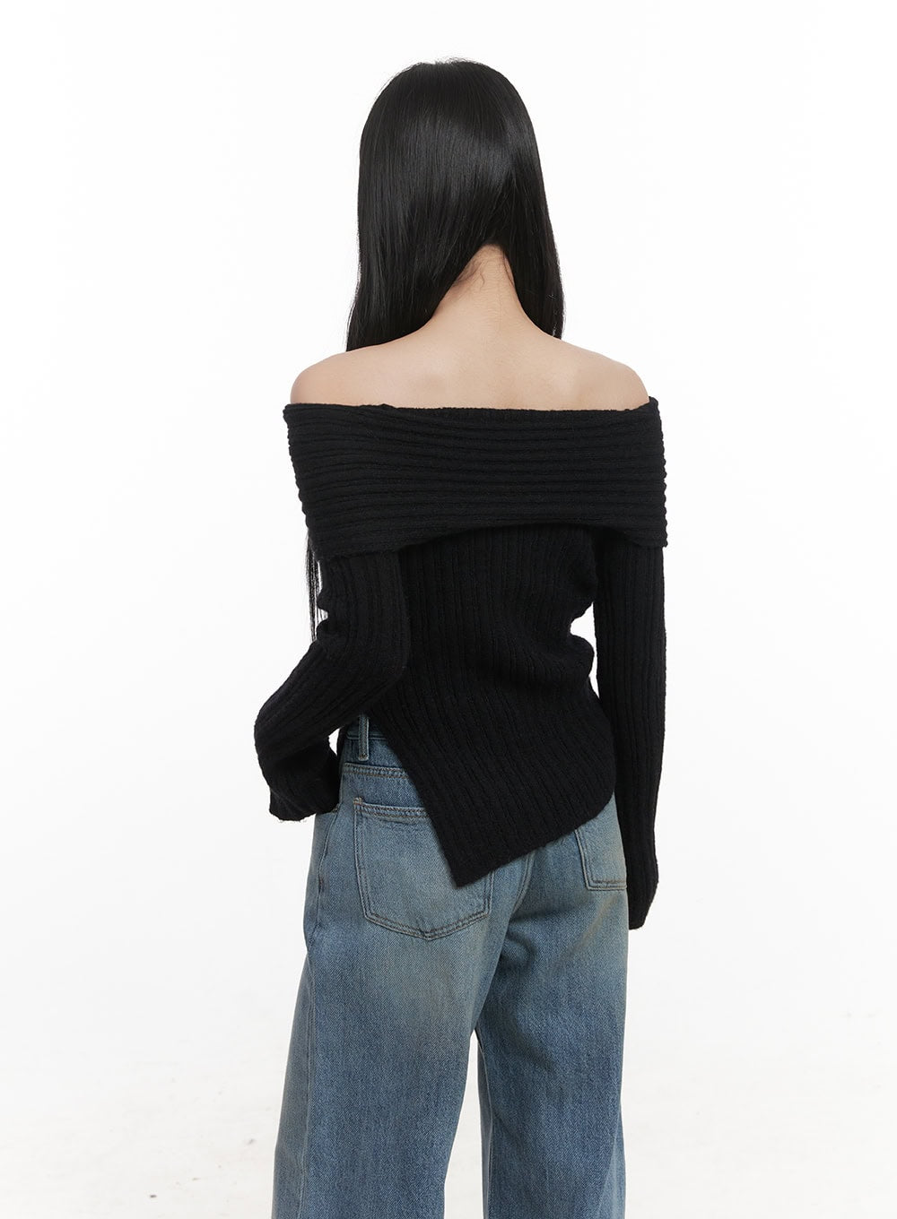 Off-Shoulder Buttoned Sweater CJ517