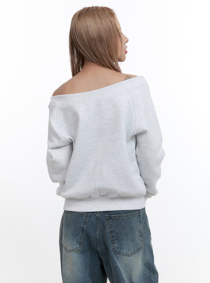 off-shoulder-loose-fit-hoodie-cn422