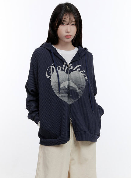 comfy-hooded-graphic-hoodie-co418