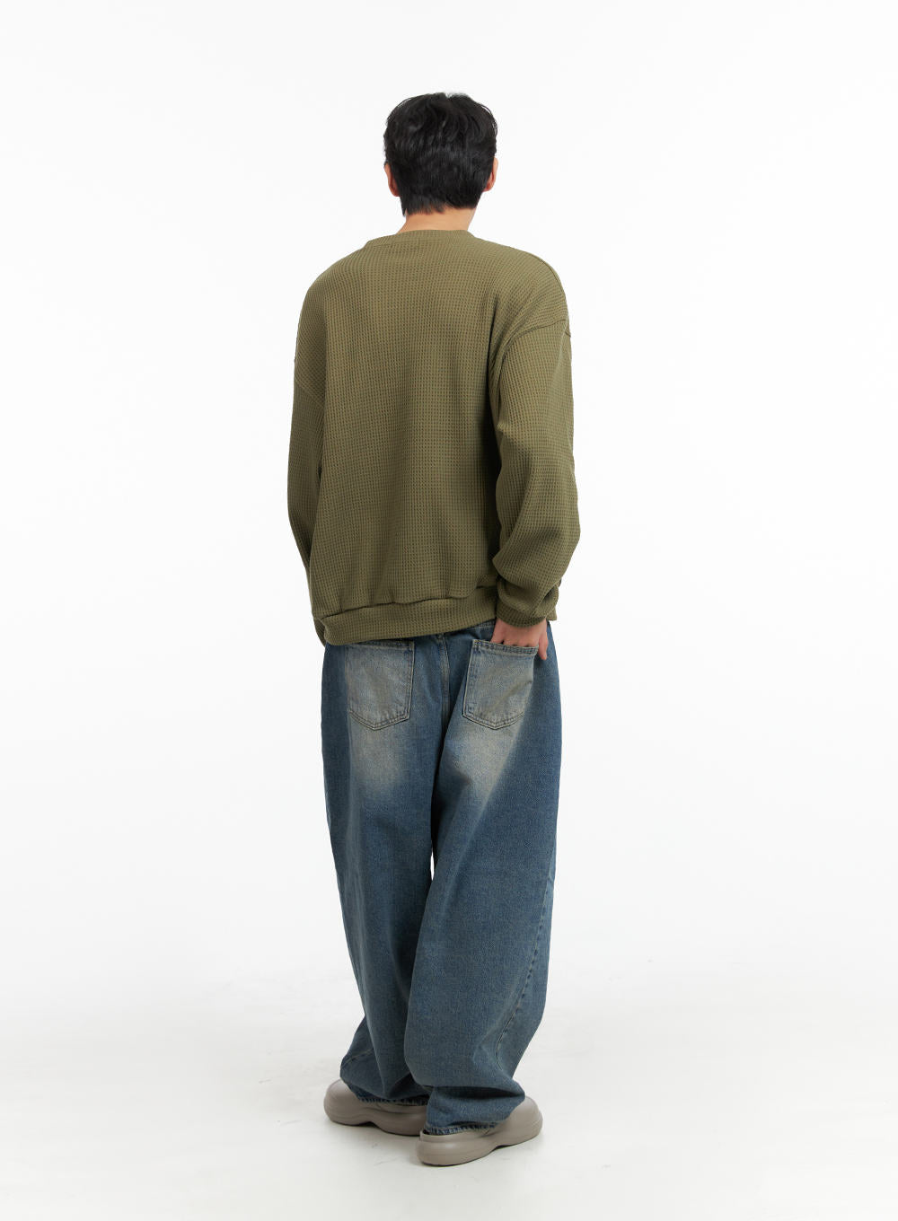 mens-washed-pintuck-baggy-jeans-ia402