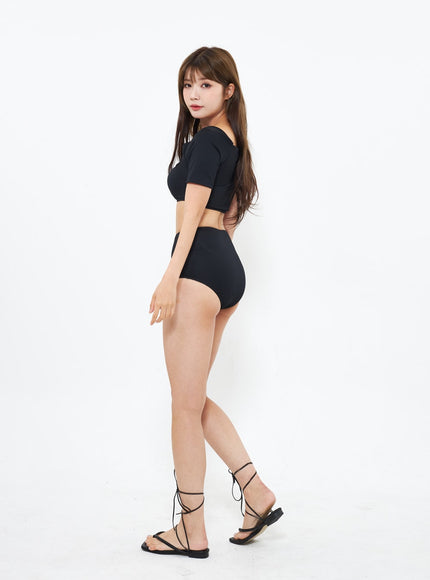 short-sleeve-bikini-set-iu302