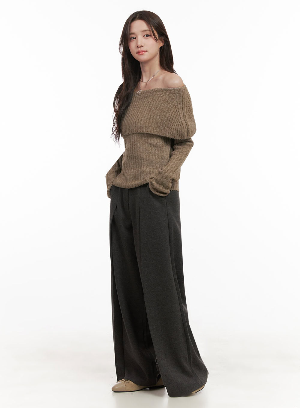 Elegant Off-Shoulder Sweater IJ510