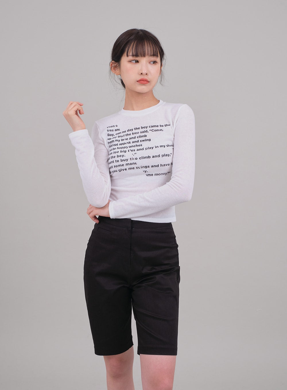 Cropped Long Sleeve T Shirt with Graphic Print F10