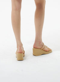 platform-wedge-sandals-iu326