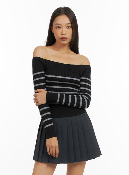 stripe-buttoned-off-shoulder-top-io409