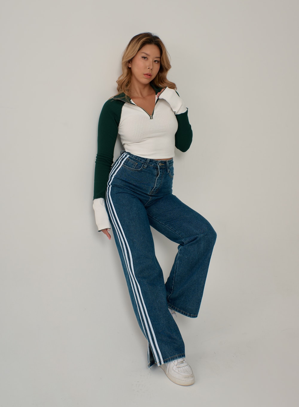 Side Stripes Straight Leg Jeans IN22