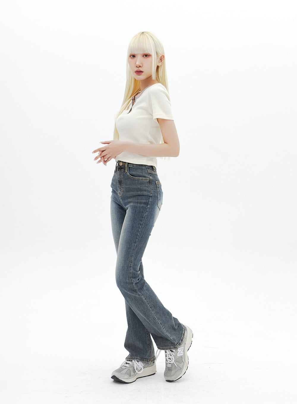 Dark Wash Bootcut Jeans BA320