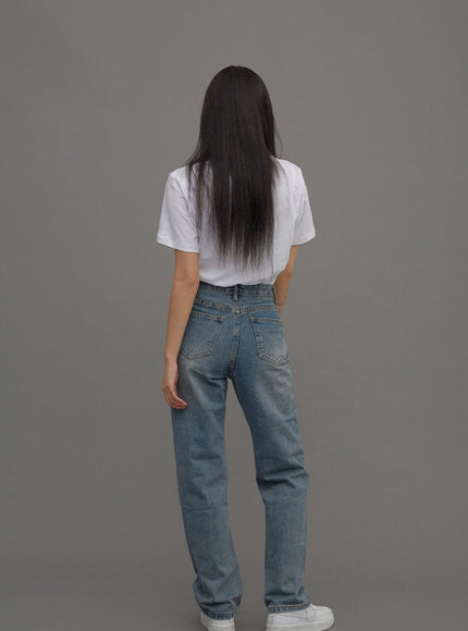 Straight Leg Jeans CM6