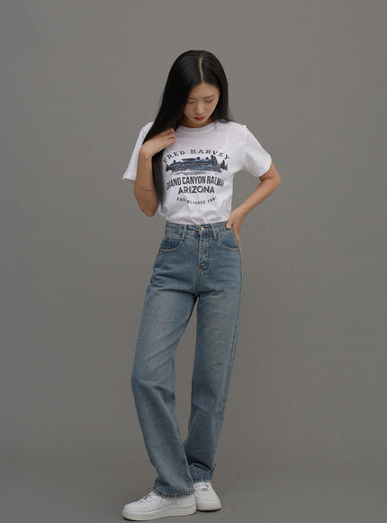 Straight Leg Jeans CM6