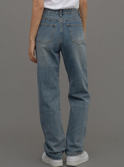 Straight Leg Jeans CM6