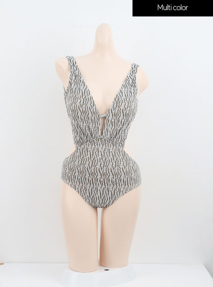 cut-out-swimsuit-iu301