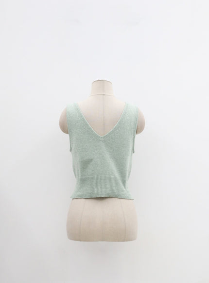 V-Neck Simple Vest IM316