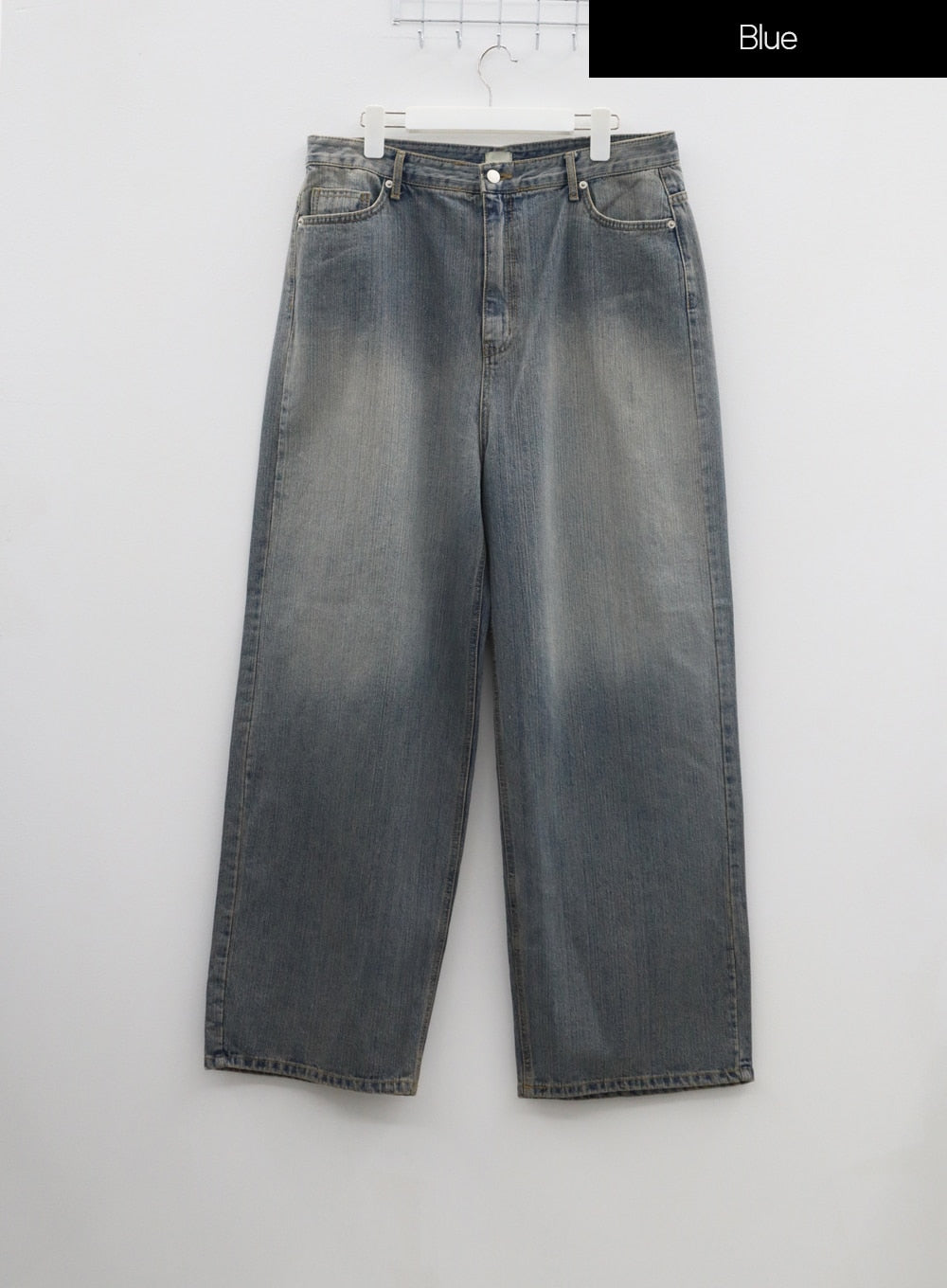 Plus Light Wash Wide Leg Jeans IF317